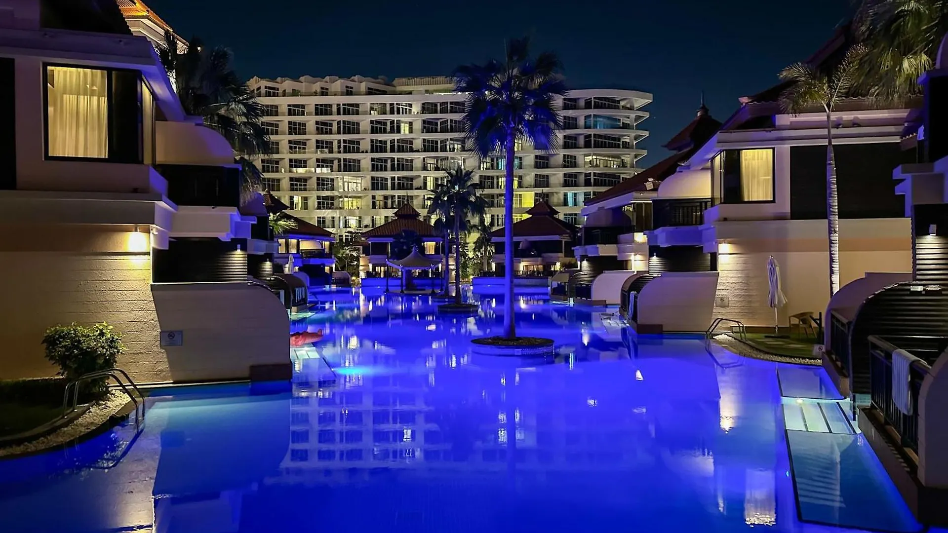 Fabulous 1 Bedroom Apartment At 5 Star Resort Dubai