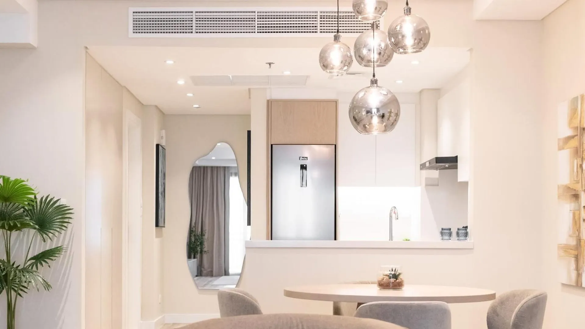 Fabulous 1 Bedroom Apartment At 5 Star Resort Dubai
