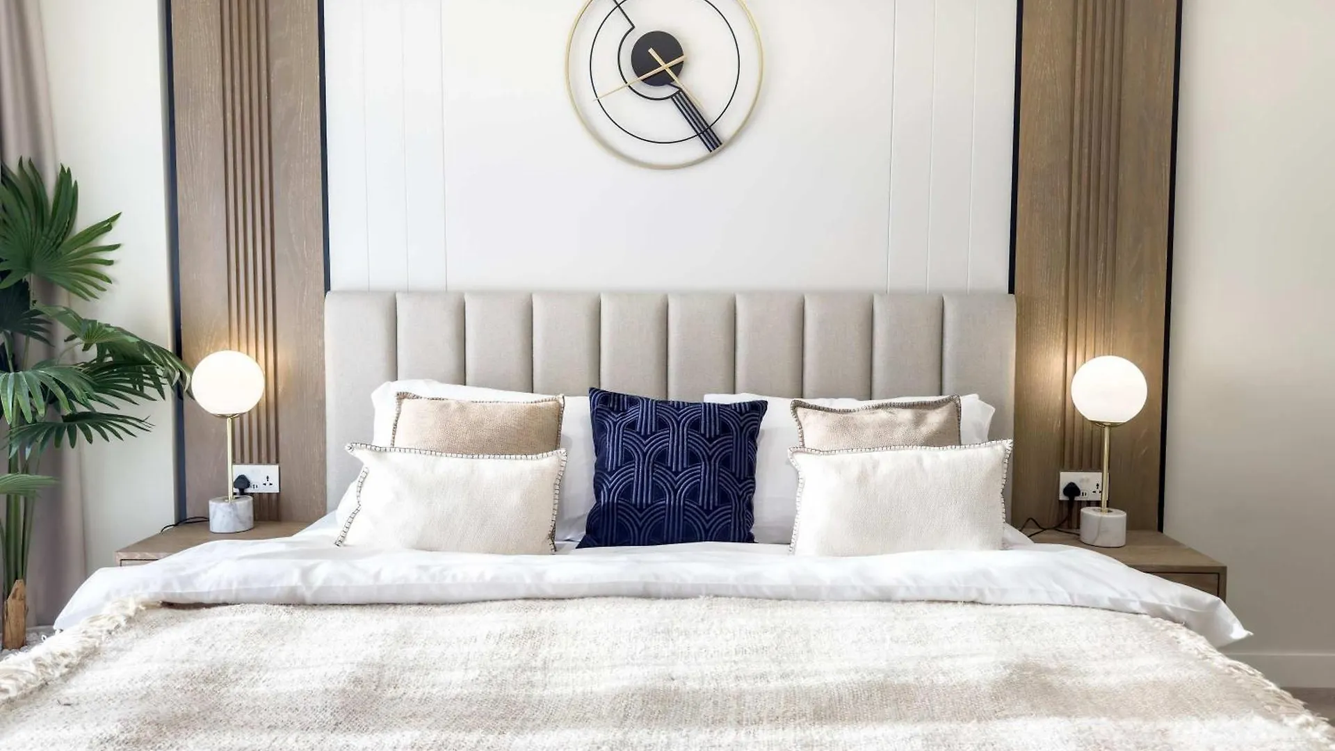 Fabulous 1 Bedroom Apartment At 5 Star Resort Dubai