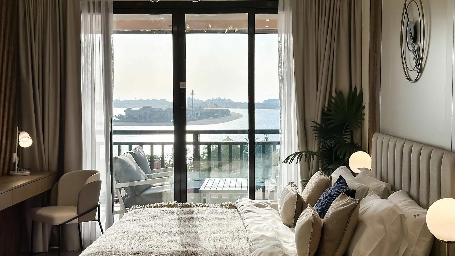 Fabulous 1 Bedroom Apartment At 5 Star Resort Dubai